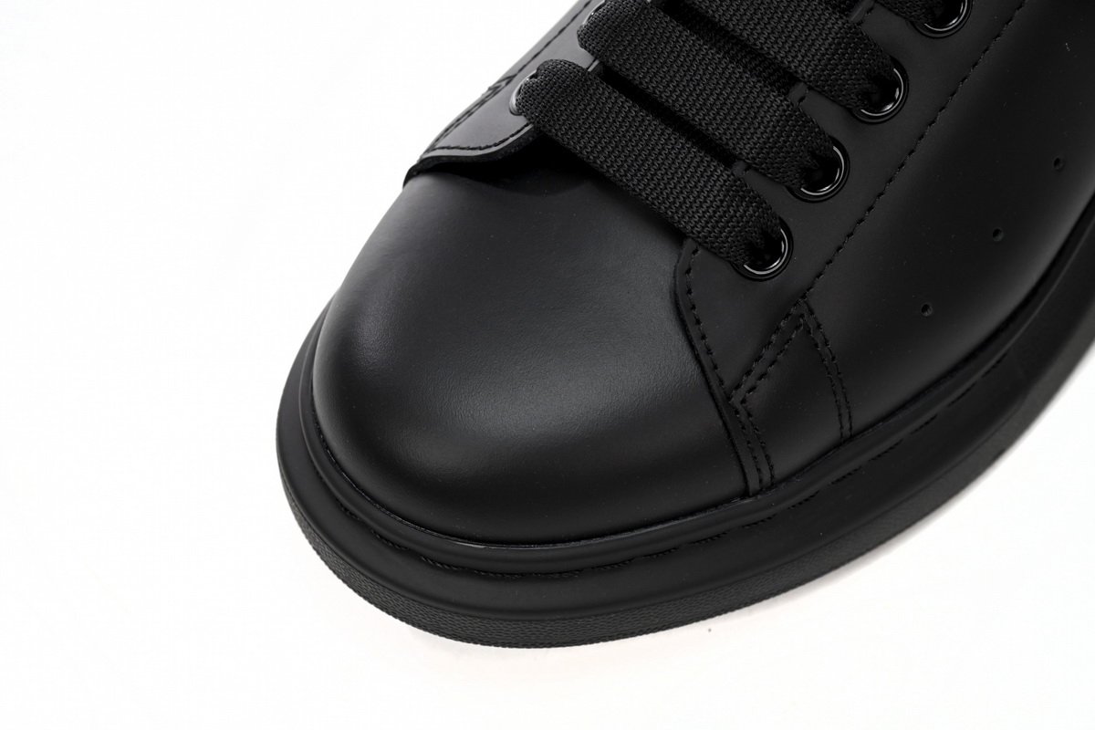 Alexander McQueen Sneaker Black - Image 6