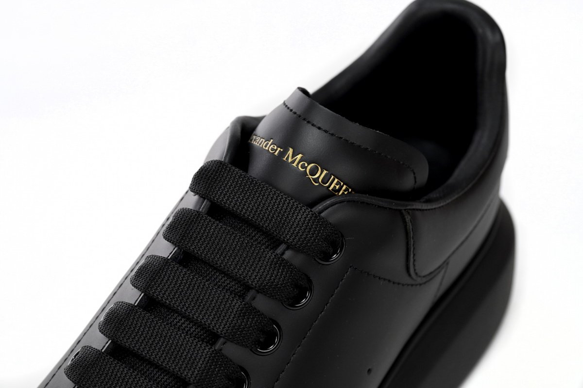 Alexander McQueen Sneaker Black - Image 10