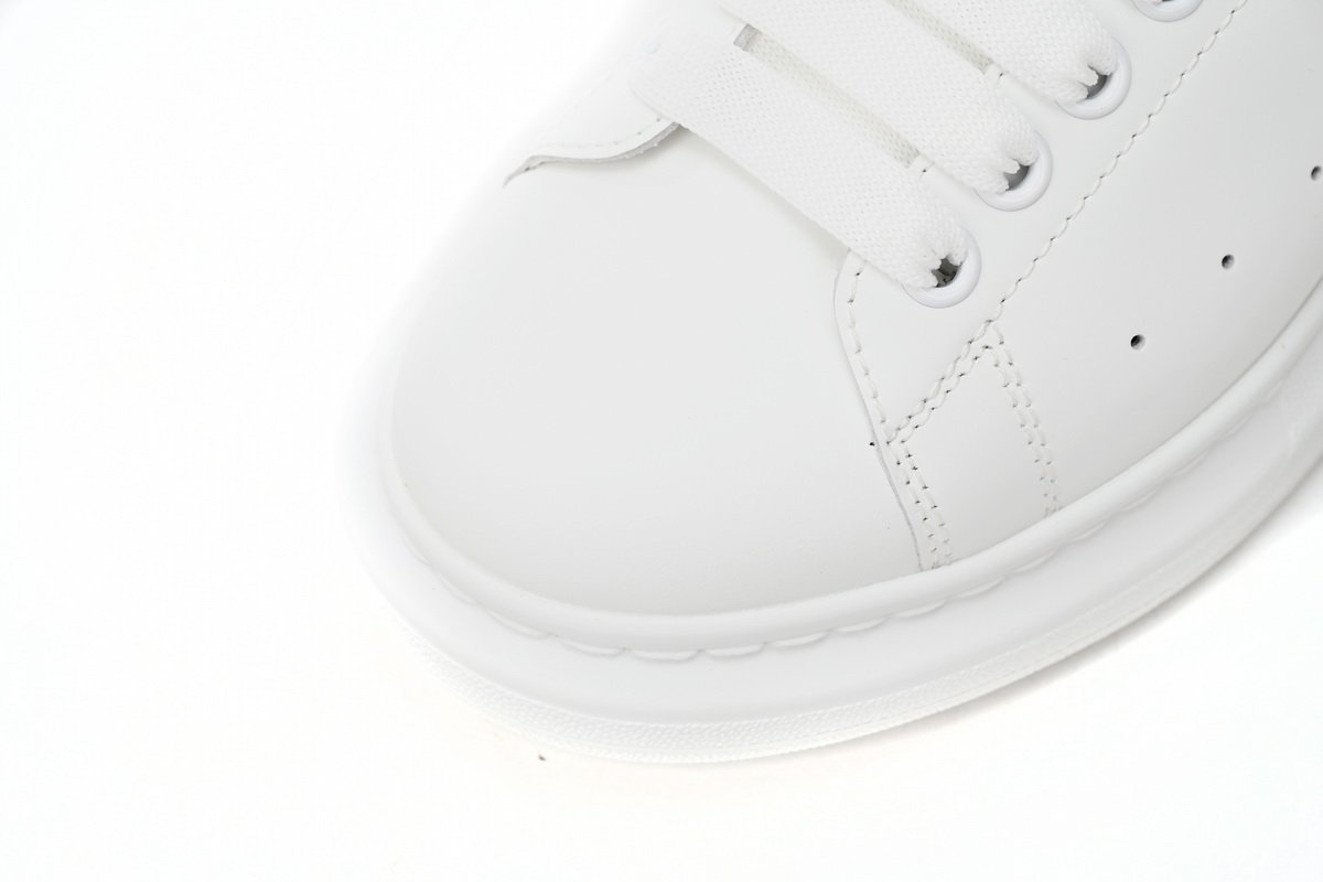 Alexander McQueen Sneaker Golden Tail - Image 7