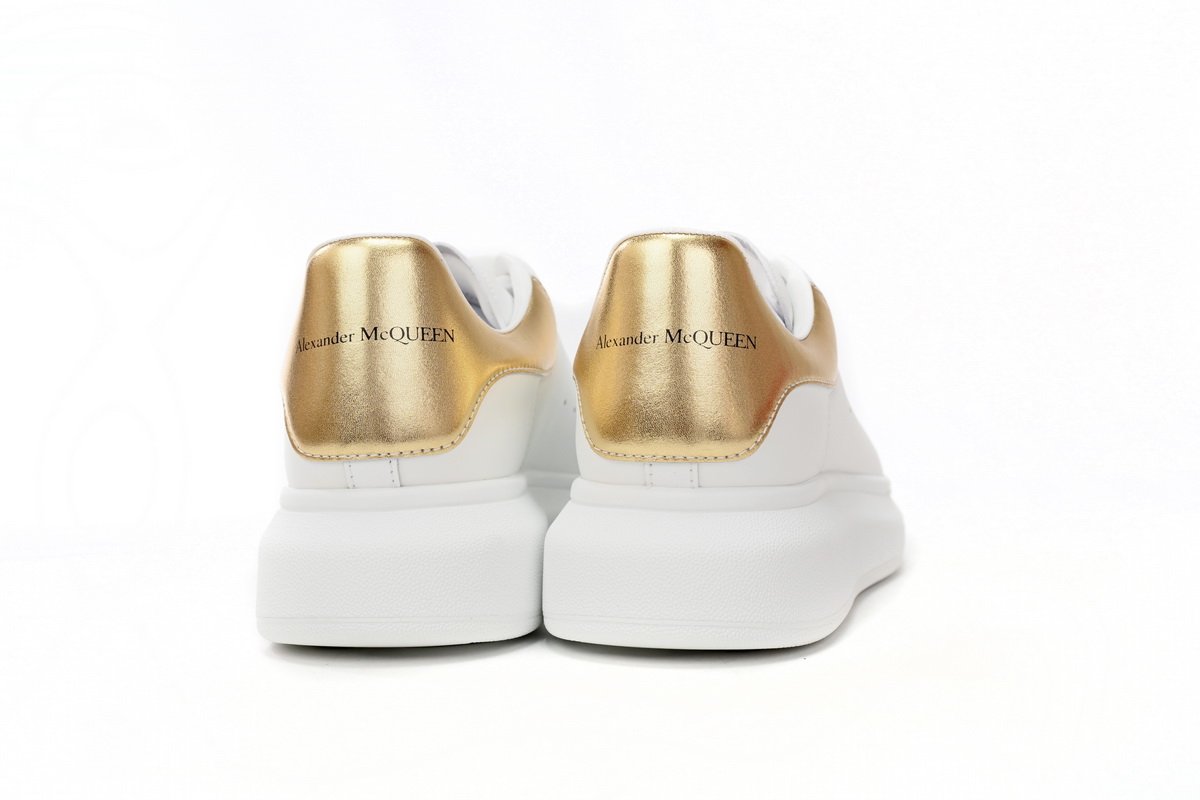 Alexander McQueen Sneaker Golden Tail - Image 8