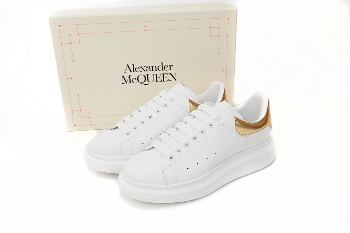 Alexander McQueen Sneaker Golden Tail - Image 2
