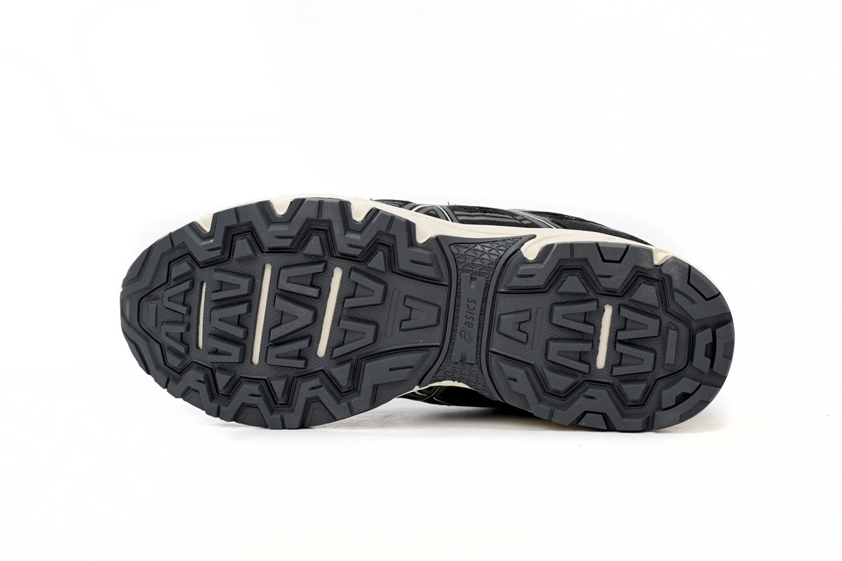 ASICS Gel-venture Black Ash 1012B359-003 - Image 4