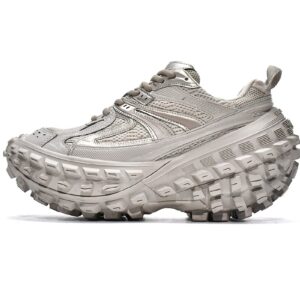 Balenciaga Defender Beige 685611 W2RA6 9700