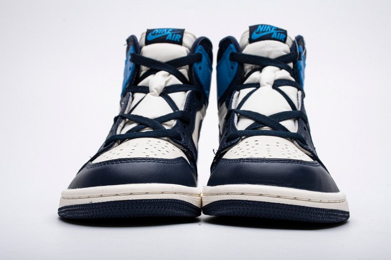 Air Jordan 1 Retro High Obsidian UNC 555088-140 - Image 2