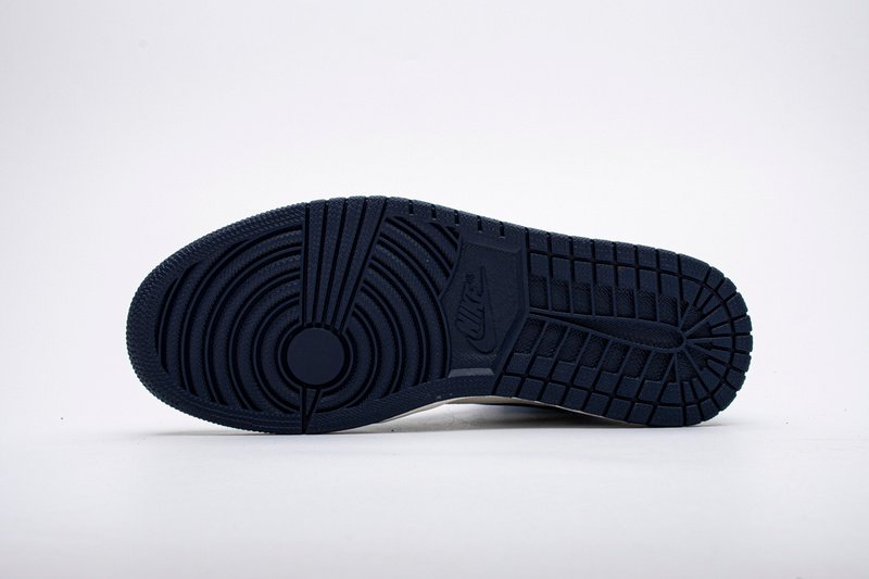 Air Jordan 1 Retro High Obsidian UNC 555088-140 - Image 11