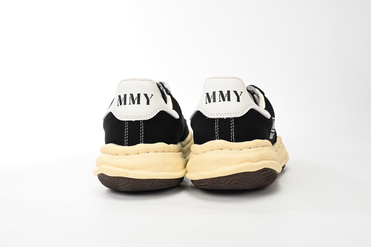 Mihara Yasuhiro Black And White Characters NO.784 - Image 4