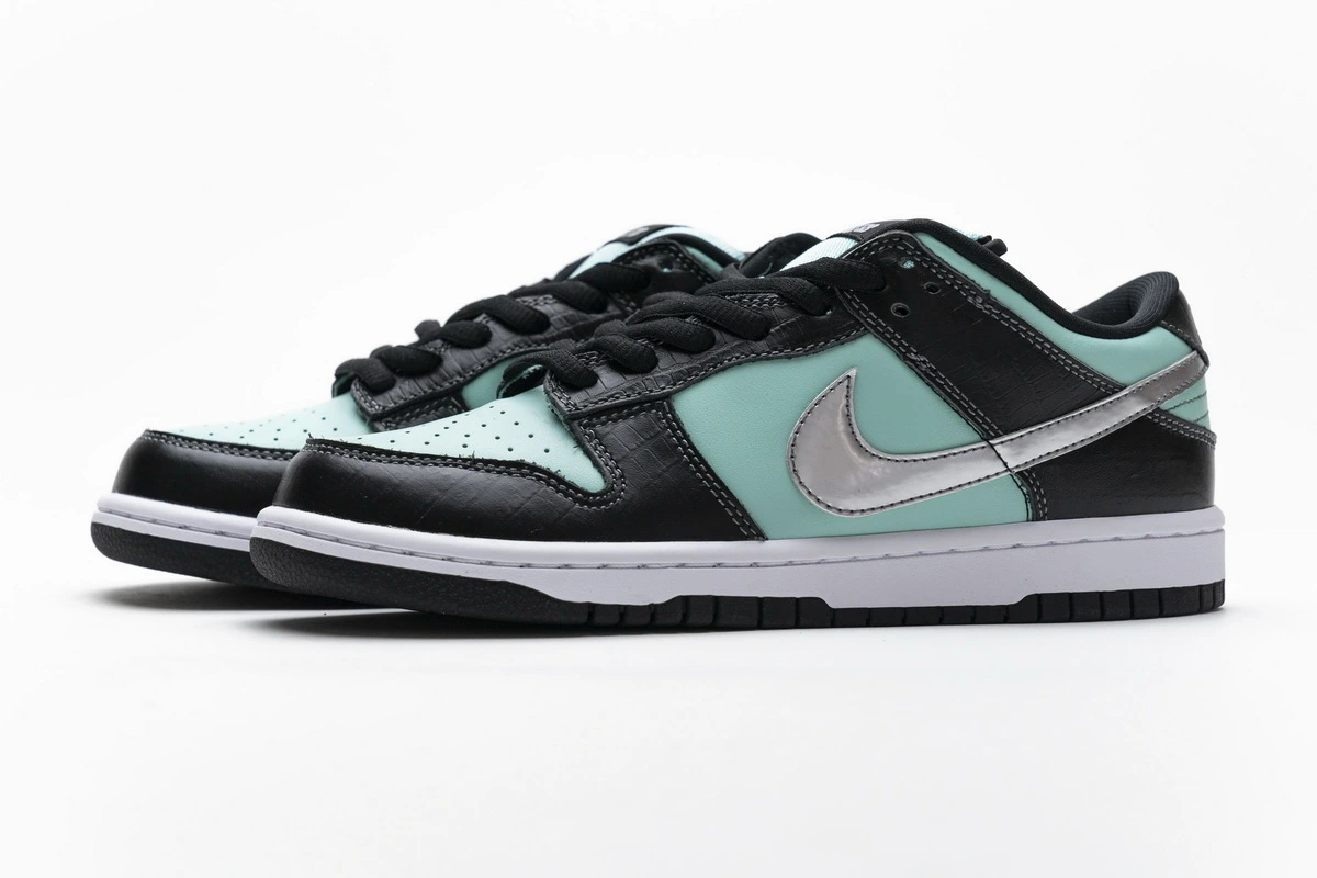 Nike Dunk SB Low Diamond Supply Co. Aqua Blue 304292-402