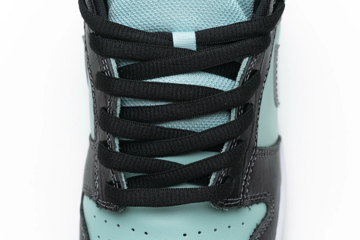 Nike Dunk SB Low Diamond Supply Co. Aqua Blue 304292-402 - Image 6