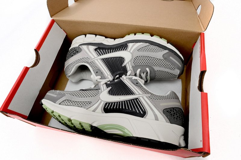 Nike Air Zoom Vomero 5 Ash FB8825-001 - Image 4