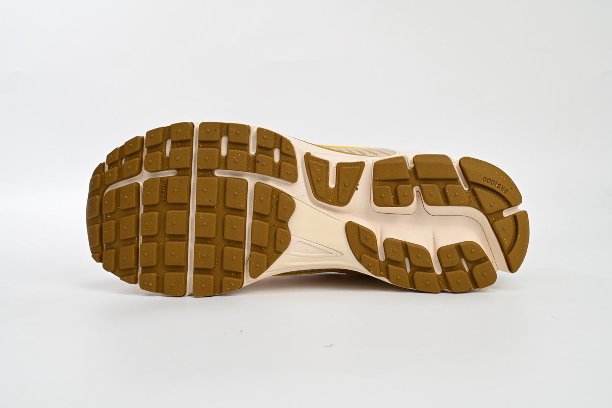 Nike Air Zoom Vomero 5 Beige Green FQ6868-181 - Image 5