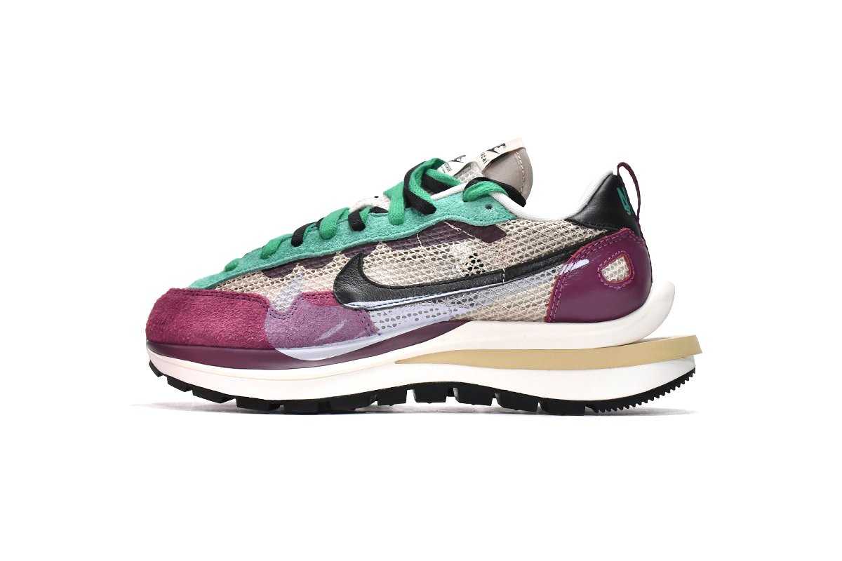 Sacai x Nike Pegasua Vaporfly String Black Villain Red DD3035-200