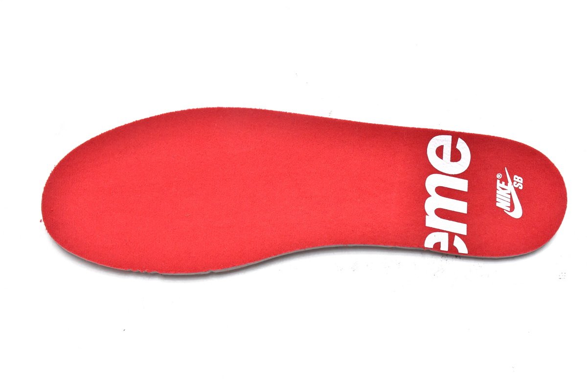 (OG)Supreme x Nike SB Dunk Low Brazil DO7412-983 - Image 9